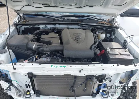 2023 Toyota Tacoma Sr5 V6 z USA, uszkodzony, nr VIN 3TMCZ5AN8PM629216